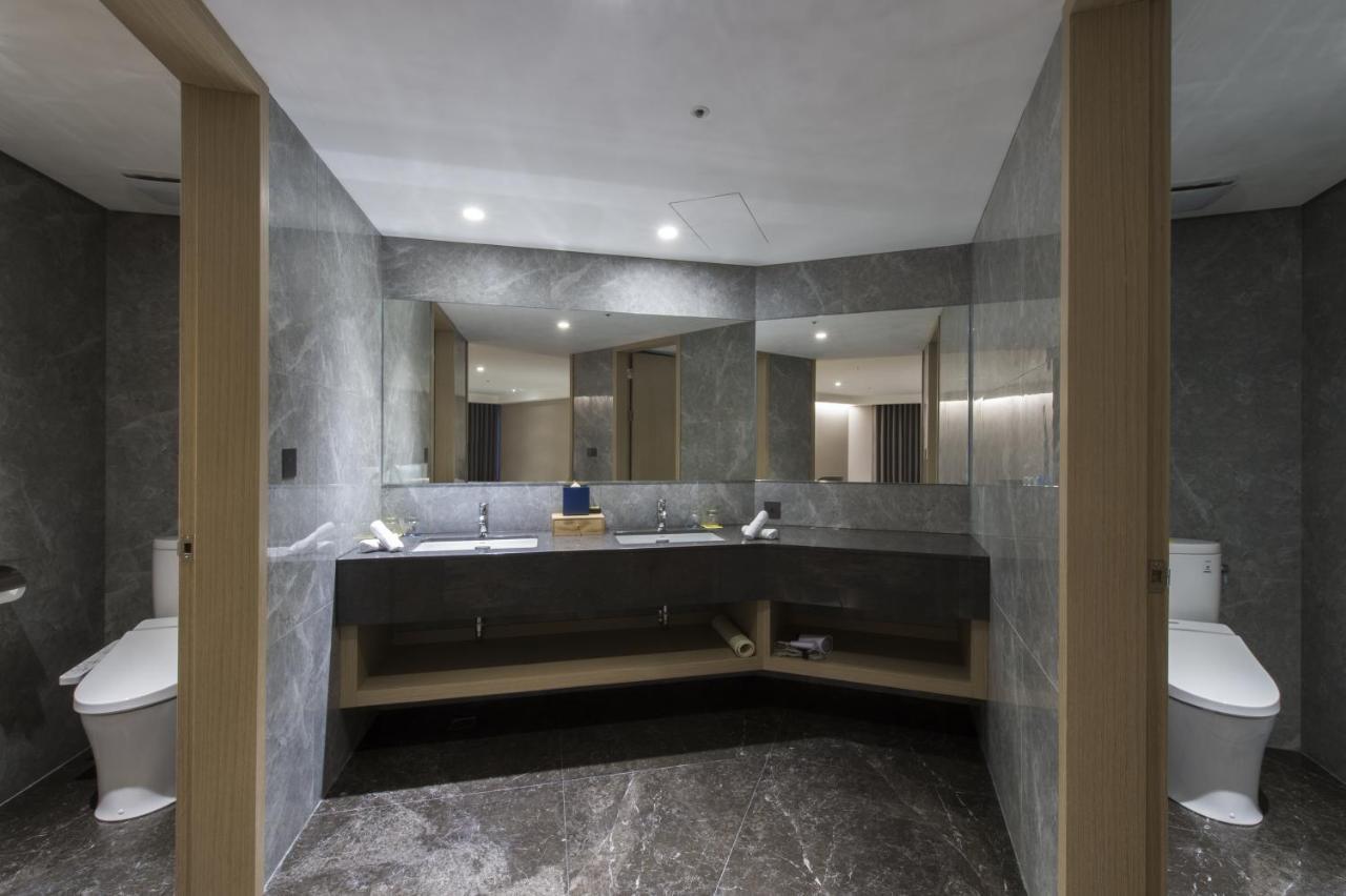 Golden Tulip Fab Hotel New Taipei Даньшуй Екстер'єр фото