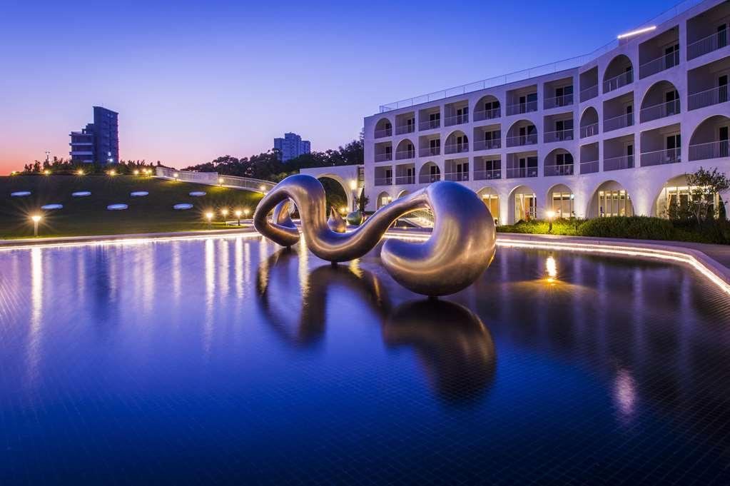 Golden Tulip Fab Hotel New Taipei Даньшуй Екстер'єр фото